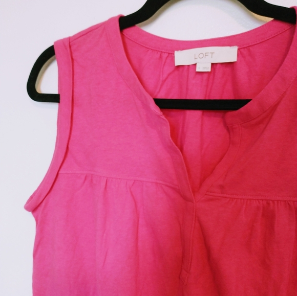 Loft pink tank top with v neck, perfect for work size small - Picture 2 of 4